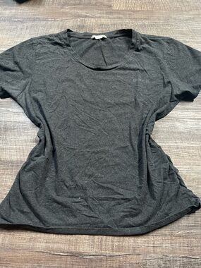 Bench grey tee